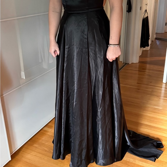 Sherri Hill Prom Dress - Picture 1 of 8